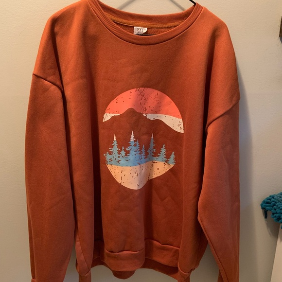 Rust Graphic Sweatshirt brand new without tags. - Picture 1 of 3